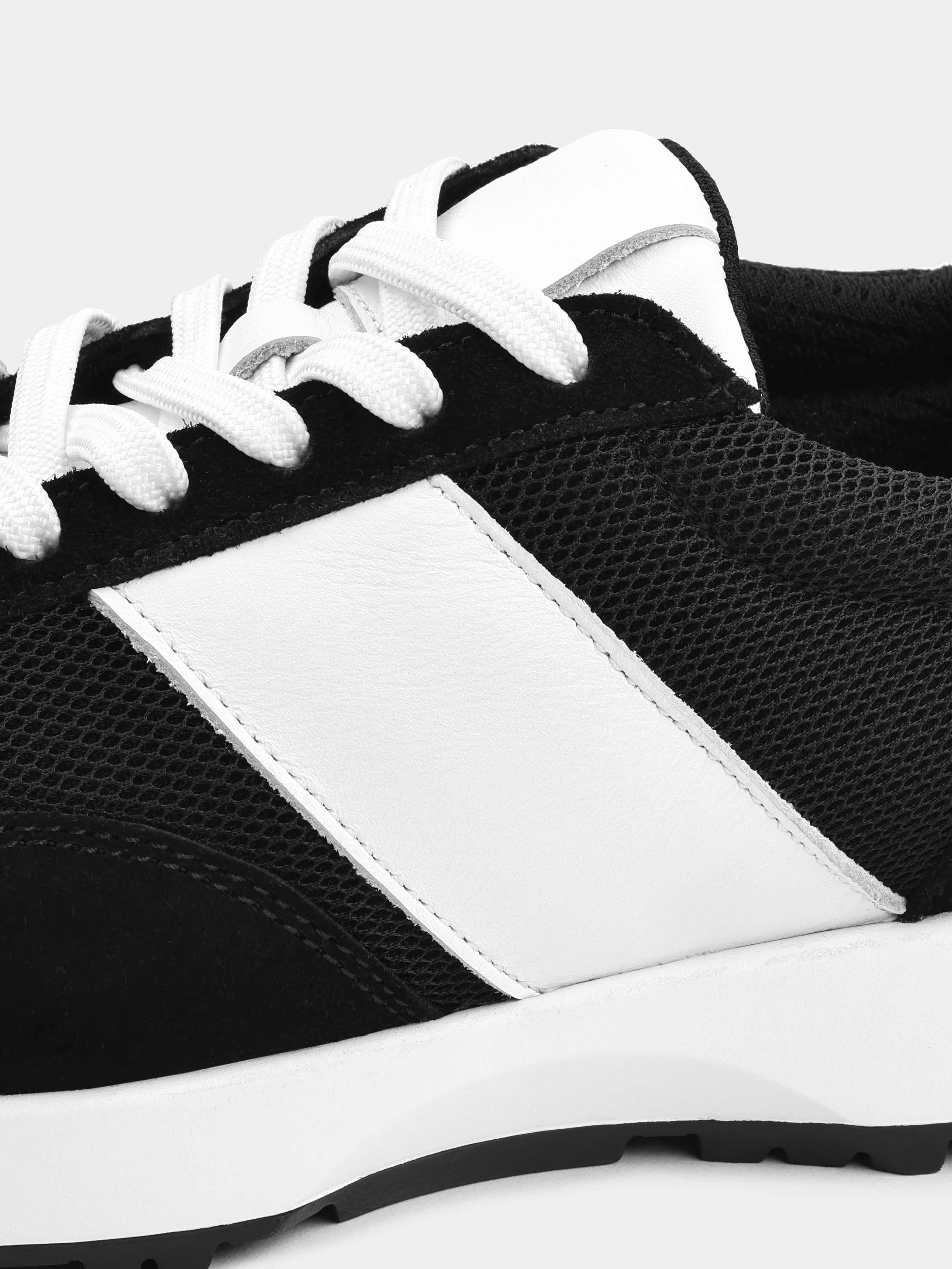 Czarno-Białe Zamszowe Sneakersy Lasciare