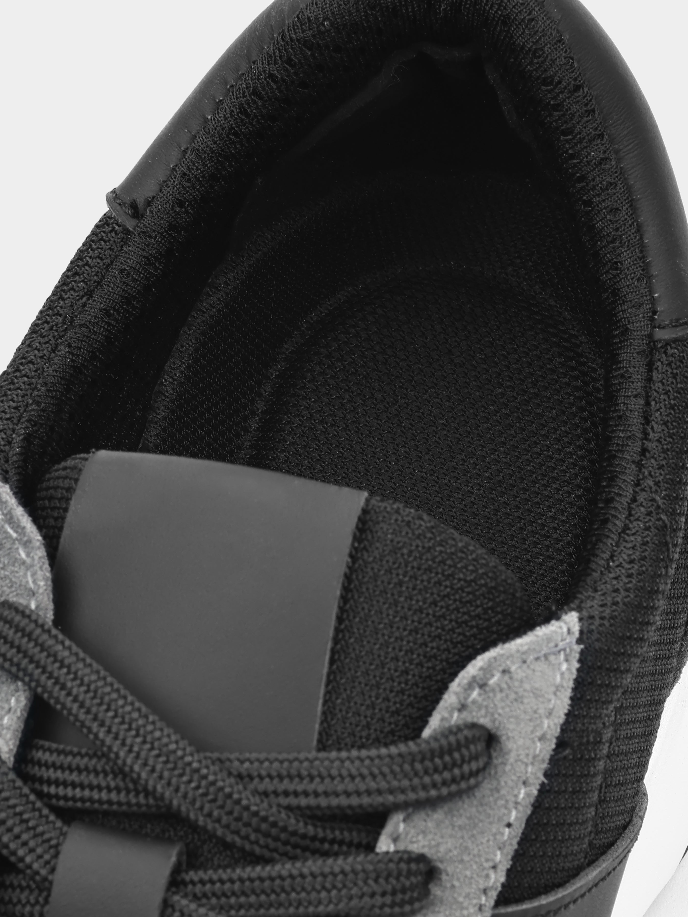 Szaro-Białe Zamszowe Sneakersy Lasciare